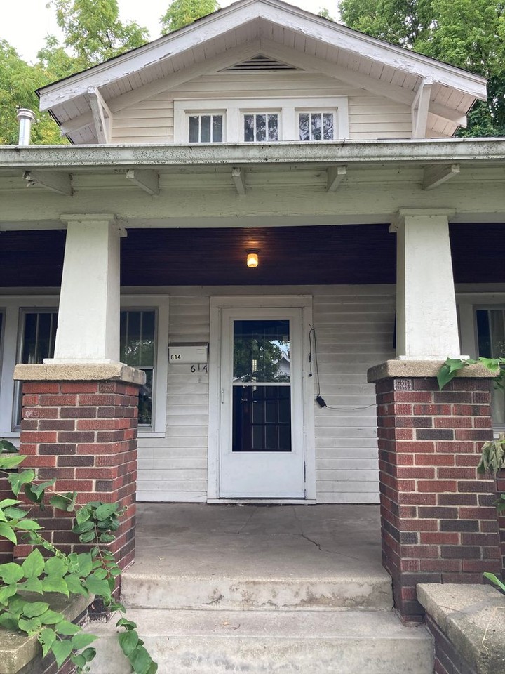 614 Evergreen St - Photo 2 of 25