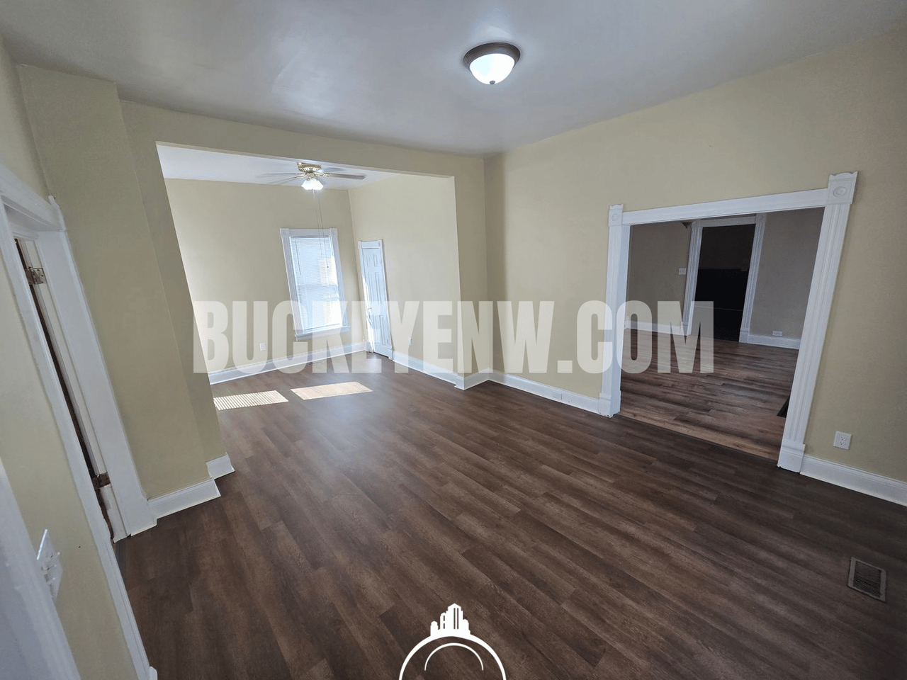 520 Raymer Blvd - Photo 3 of 10