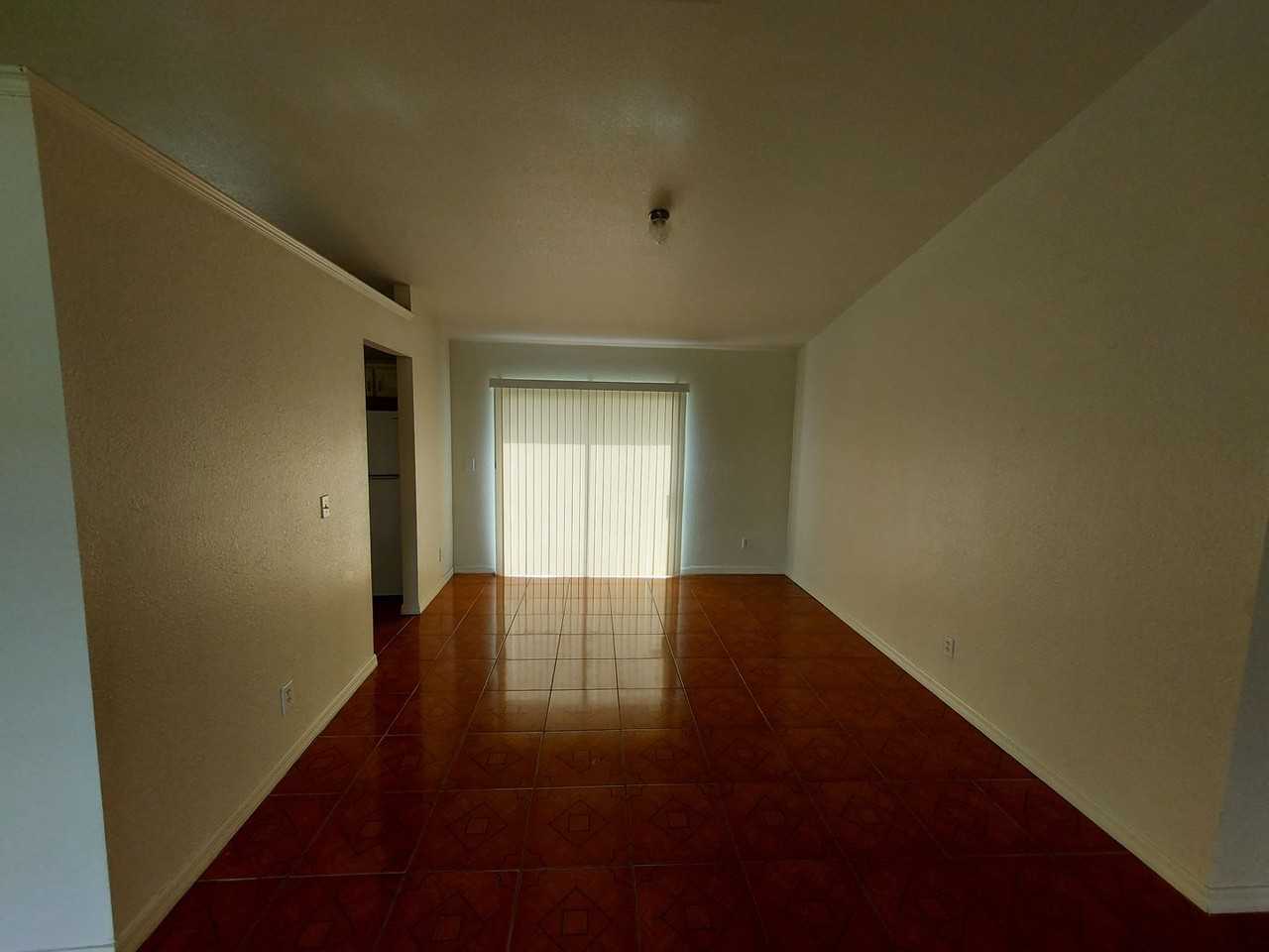 14431 Sw 32nd Terrace Rd - Photo 3 of 11