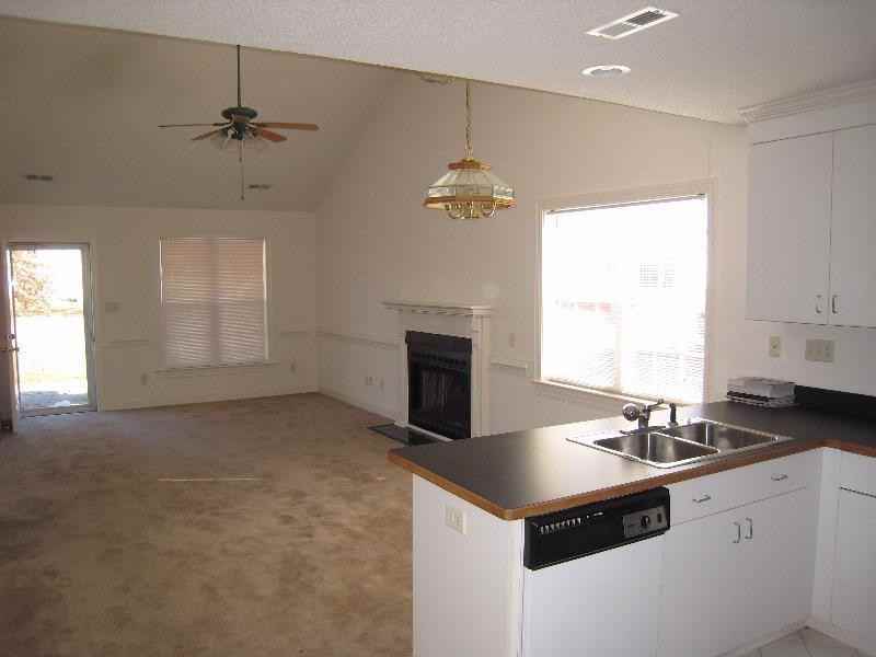 4203A Ashbrook Dr Nw - Photo 3 of 10