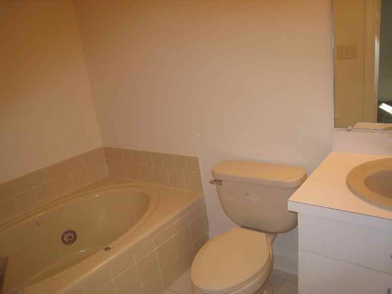 4203A Ashbrook Dr Nw - Photo 4 of 10