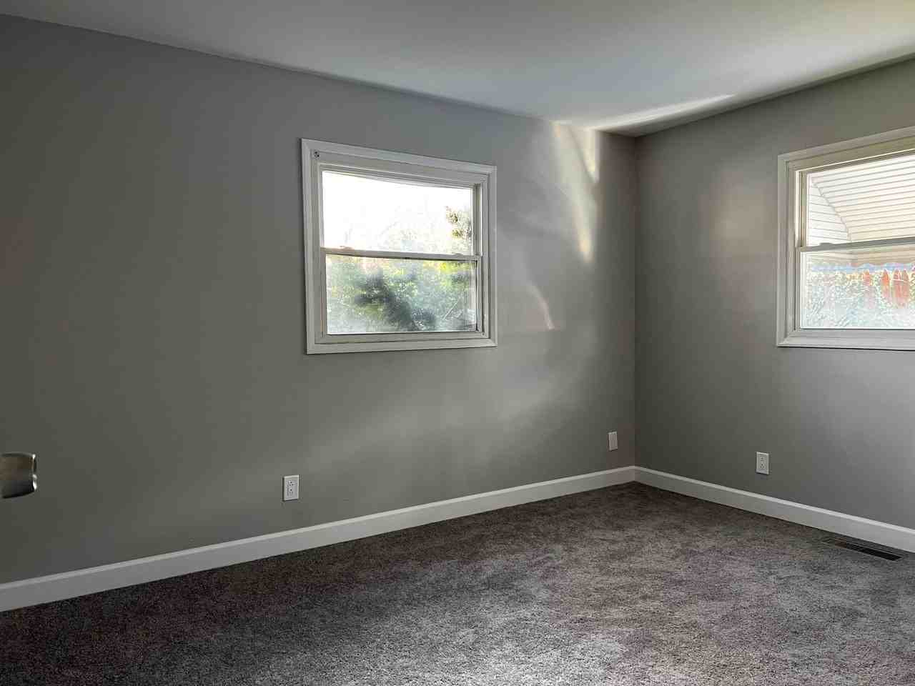 378 Pineview Dr - Photo 5 of 11