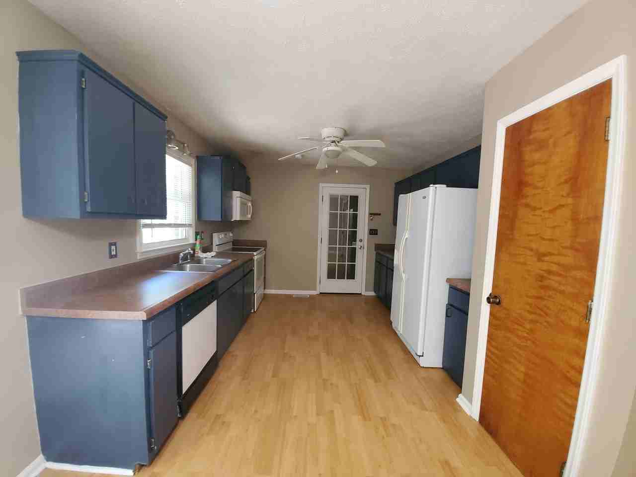 6569 Green Meadow Ct - Photo 3 of 10