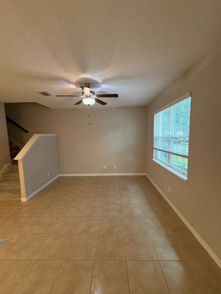 596 Jesup Springs Ln - Photo 3 of 20