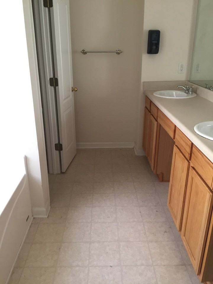 3826 Yosemite Park Ln - Photo 6 of 11