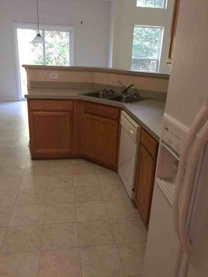 3826 Yosemite Park Ln - Photo 7 of 11