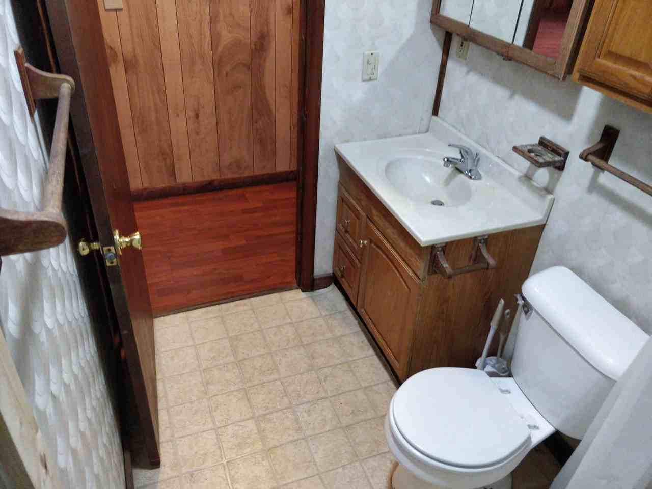 313 N College Ave - Photo 7 of 28