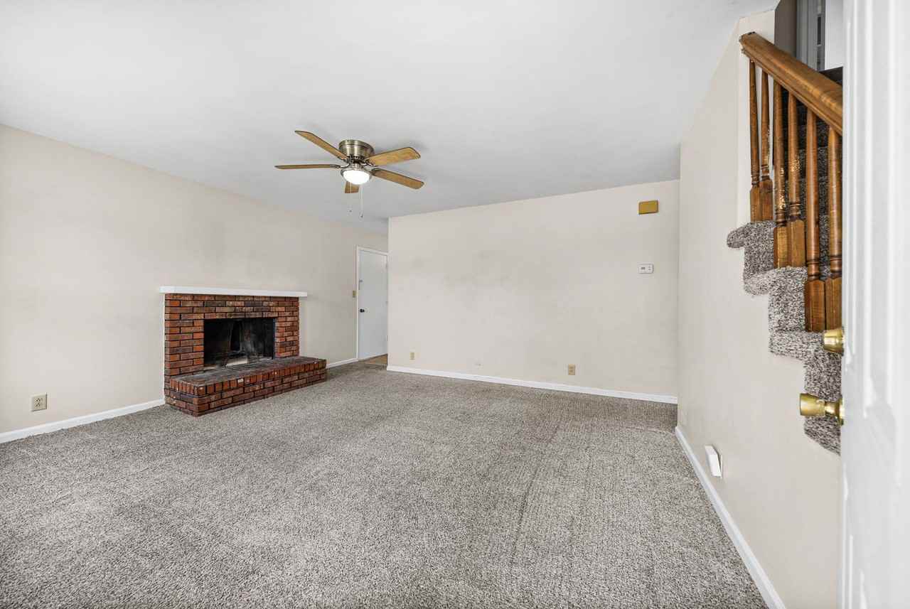 805 Benwood Dr - Photo 4 of 27