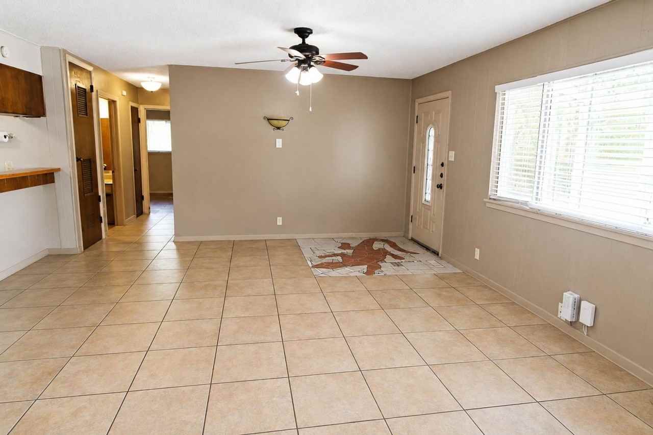 3105 Whitis Ave - Photo 5 of 20