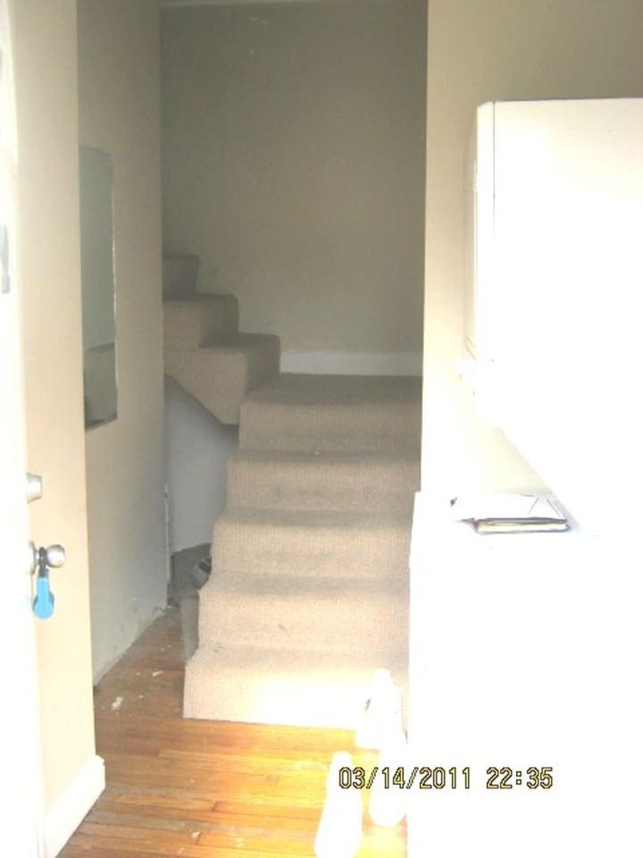126 Clay Ave #2 - Photo 4 of 21