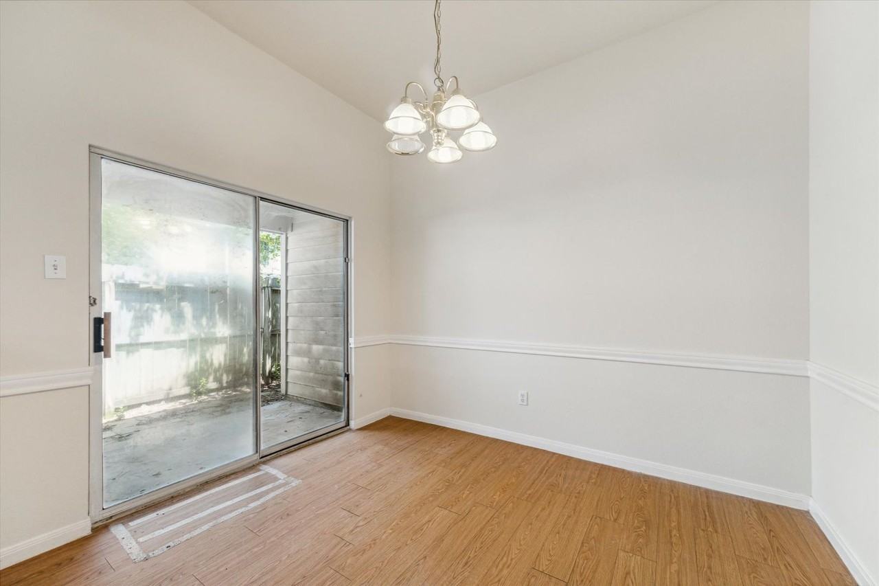 1806 Arbor Gln - Photo 3 of 19