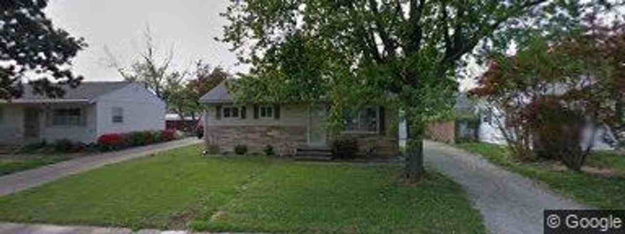 1641 Broadmoor Ave - Photo 2 of 18
