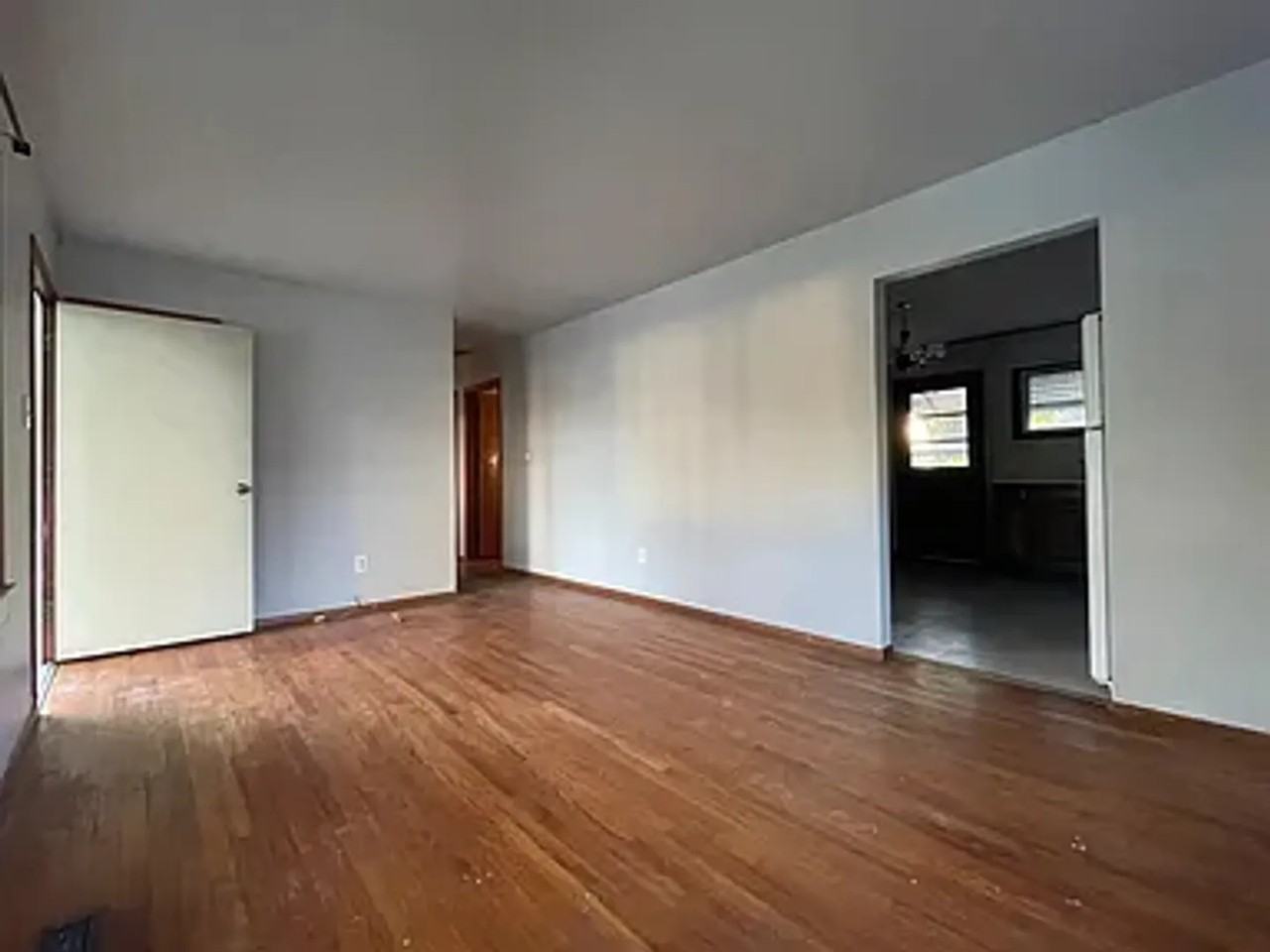 1641 Broadmoor Ave - Photo 6 of 18