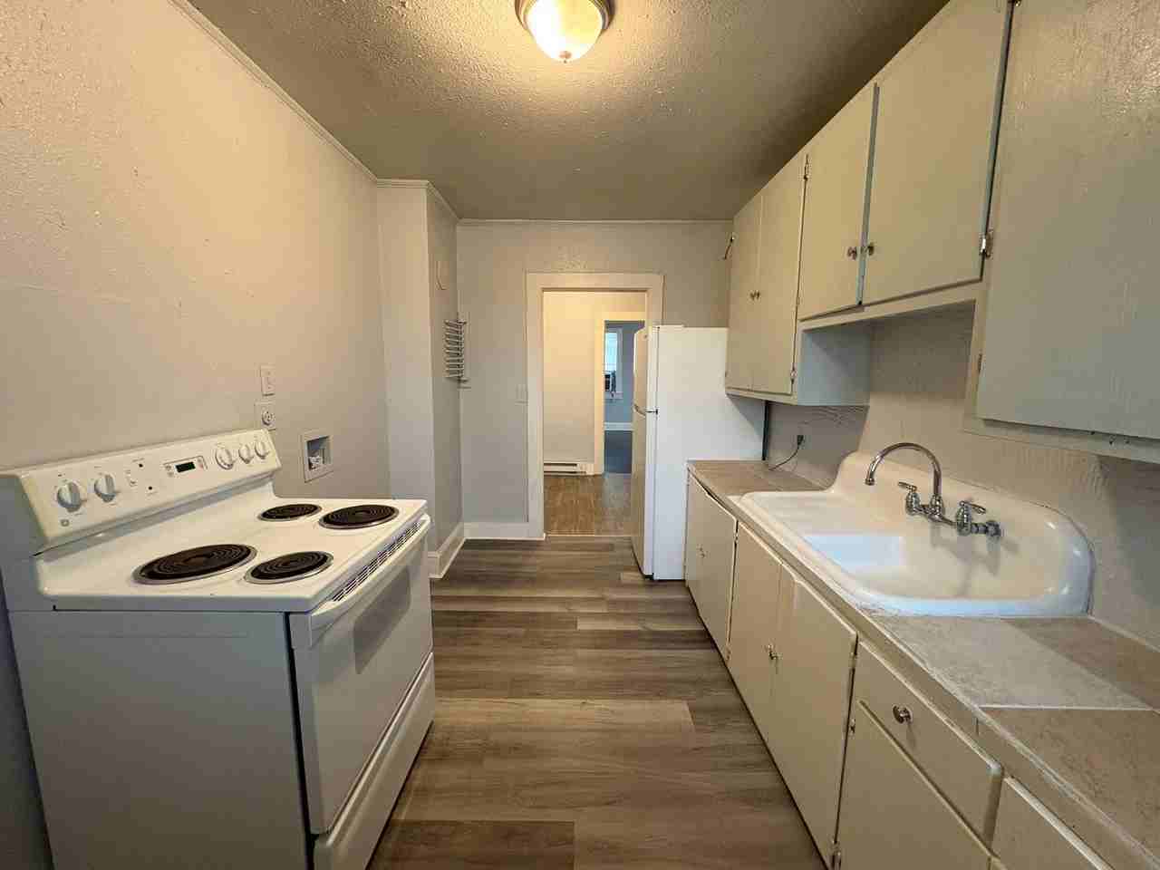 229 Academy Ave Nw - Photo 2 of 10