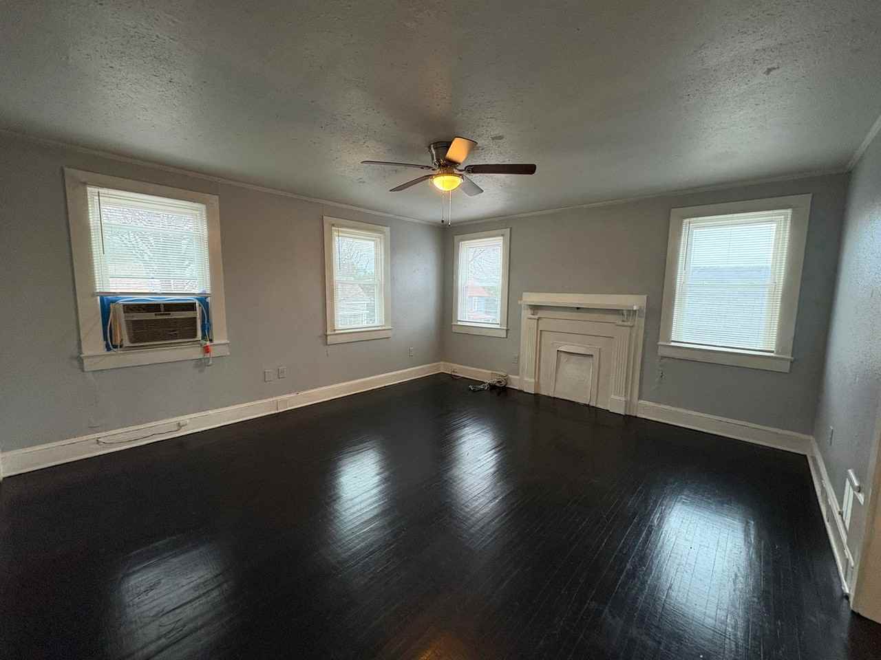 229 Academy Ave Nw - Photo 5 of 10