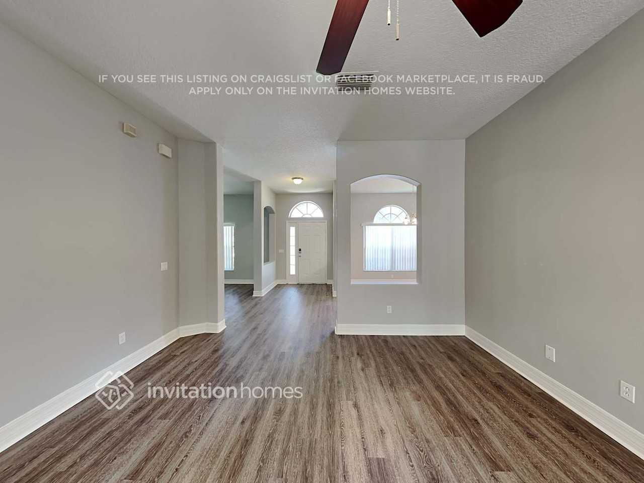 8601 Herons Cove Pl - Photo 3 of 20