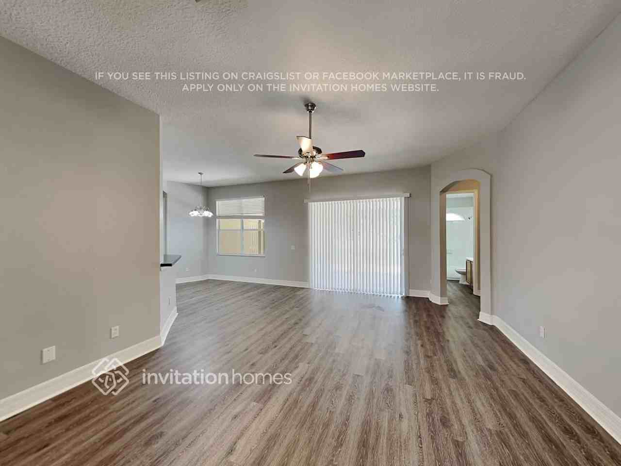 8601 Herons Cove Pl - Photo 4 of 20