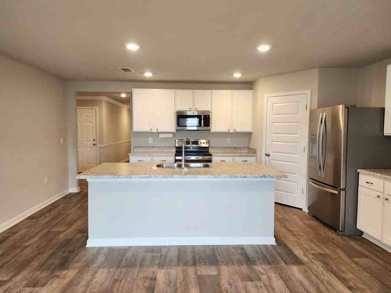 14423 Headlands Ln - Photo 7 of 34