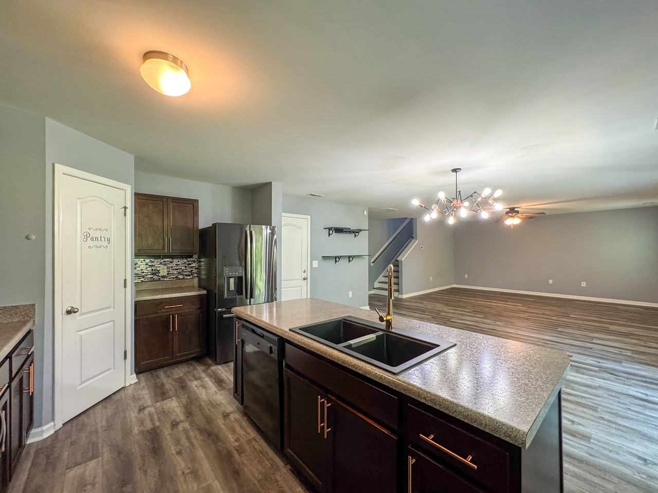 26 Hazel Oak Ct - Photo 7 of 31