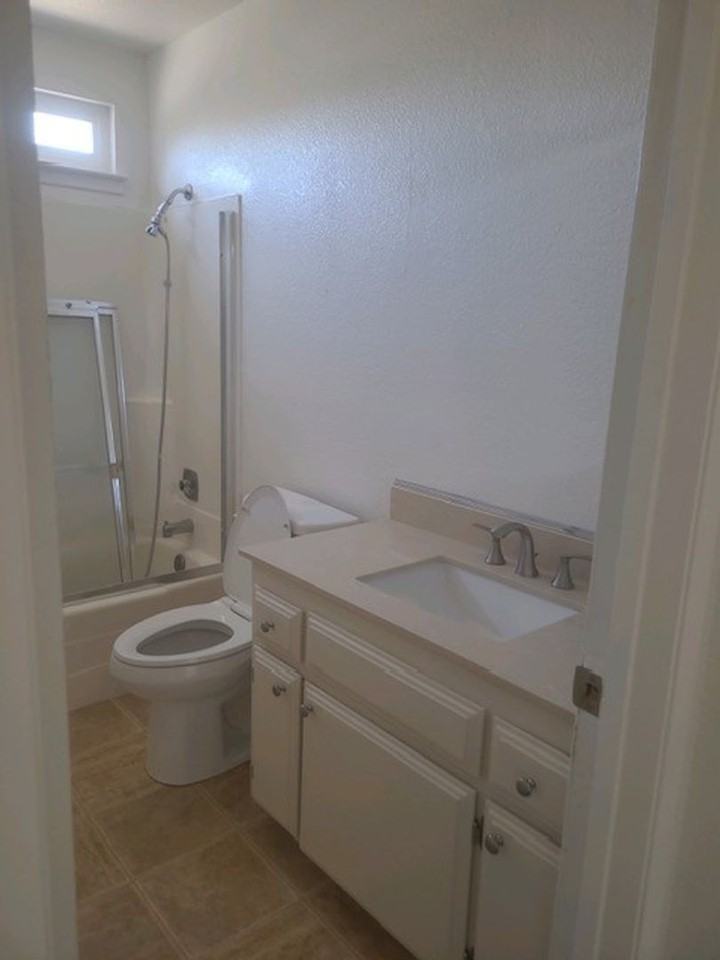 9295 Verdugo Ave - Photo 3 of 11