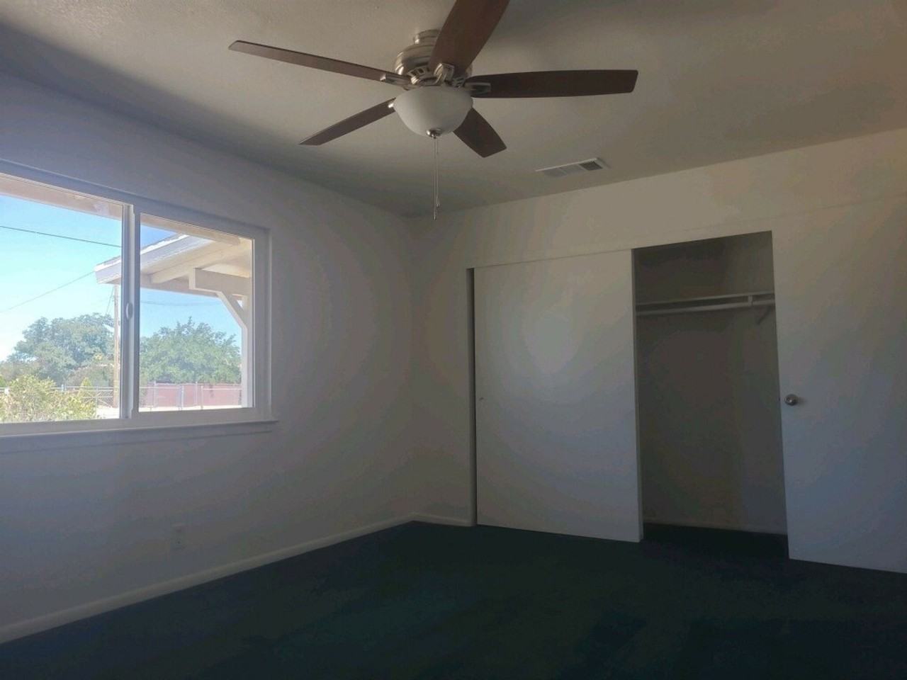 9295 Verdugo Ave - Photo 4 of 11