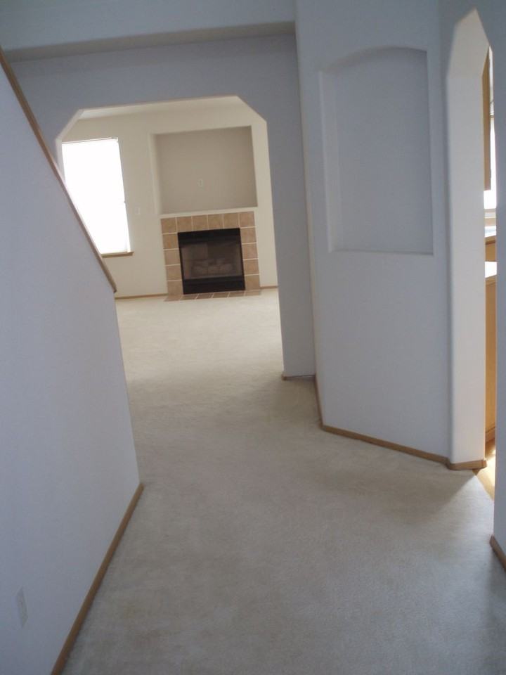 4813 35th Ave Ne - Photo 2 of 20