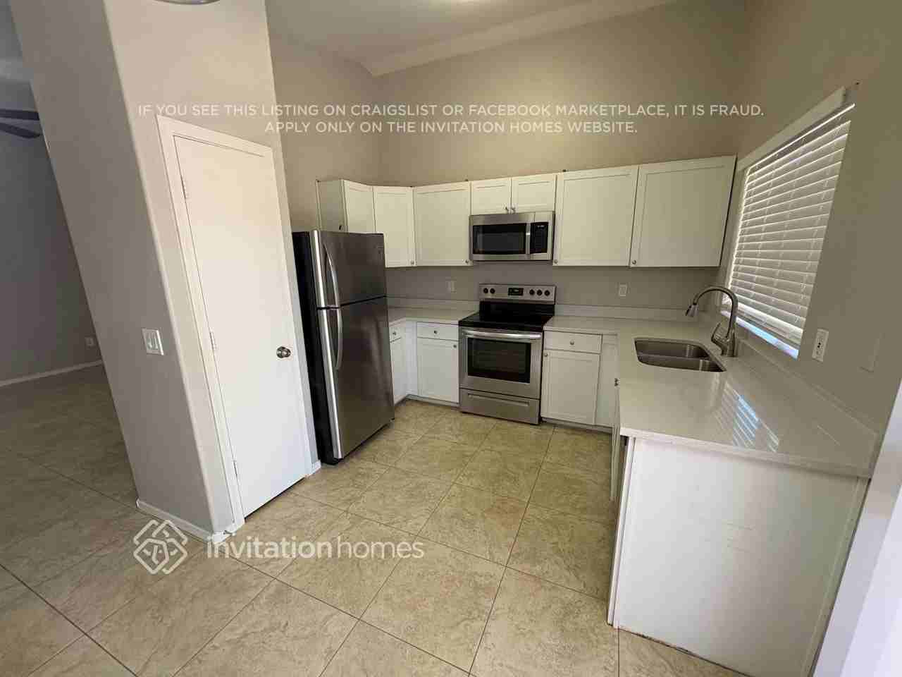 14812 W Acapulco Ln - Photo 4 of 14