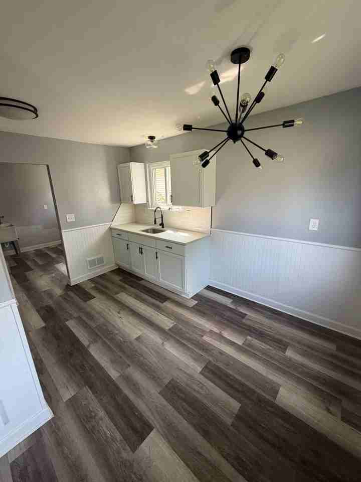 8702 Maxwell Ave - Photo 3 of 12