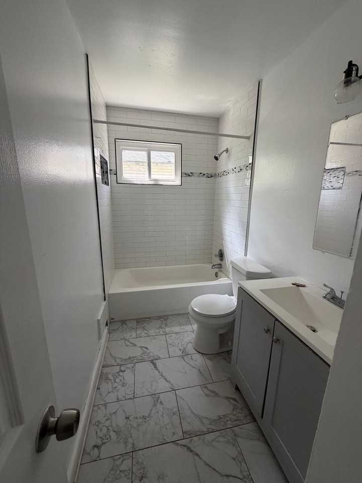 8702 Maxwell Ave - Photo 5 of 12