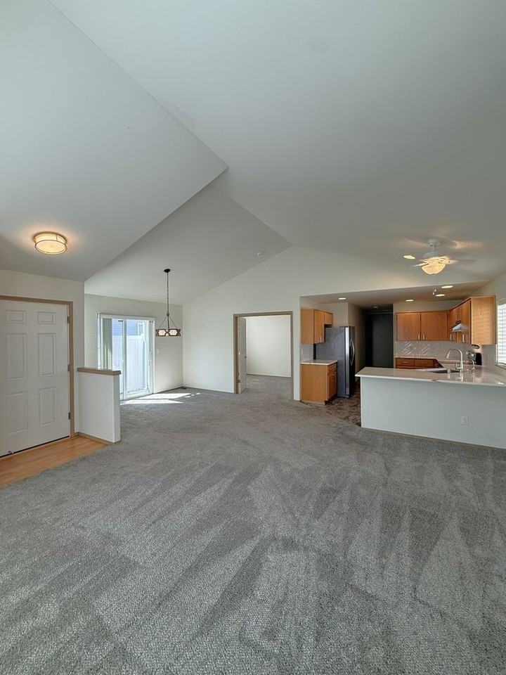 814 Se Rasmussen Blvd - Photo 6 of 19
