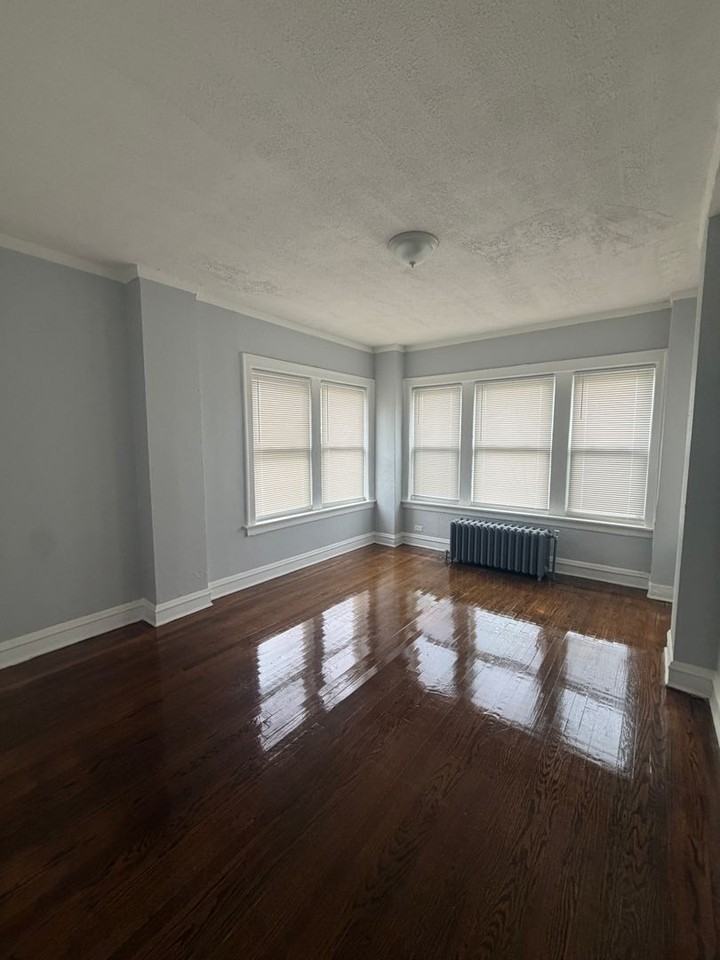 6720 S Jeffery - Photo 7 of 22