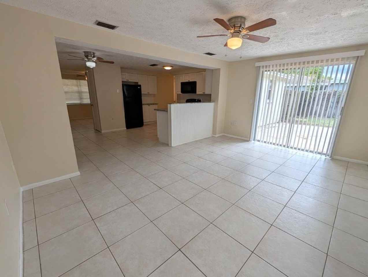 6617 Lenoir Dr - Photo 3 of 19