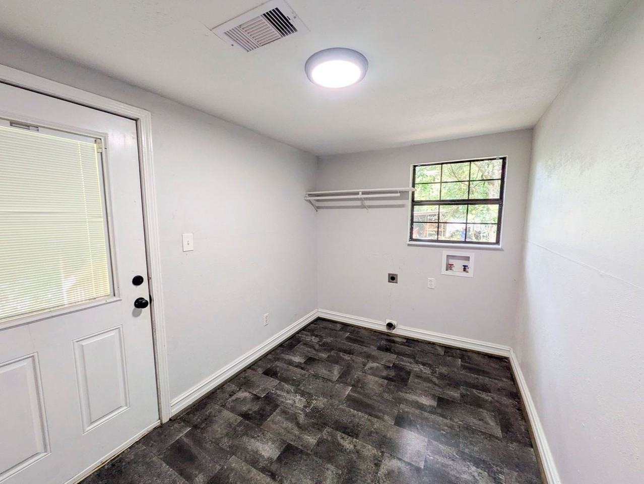 1125 N Tannahill St - Photo 6 of 23