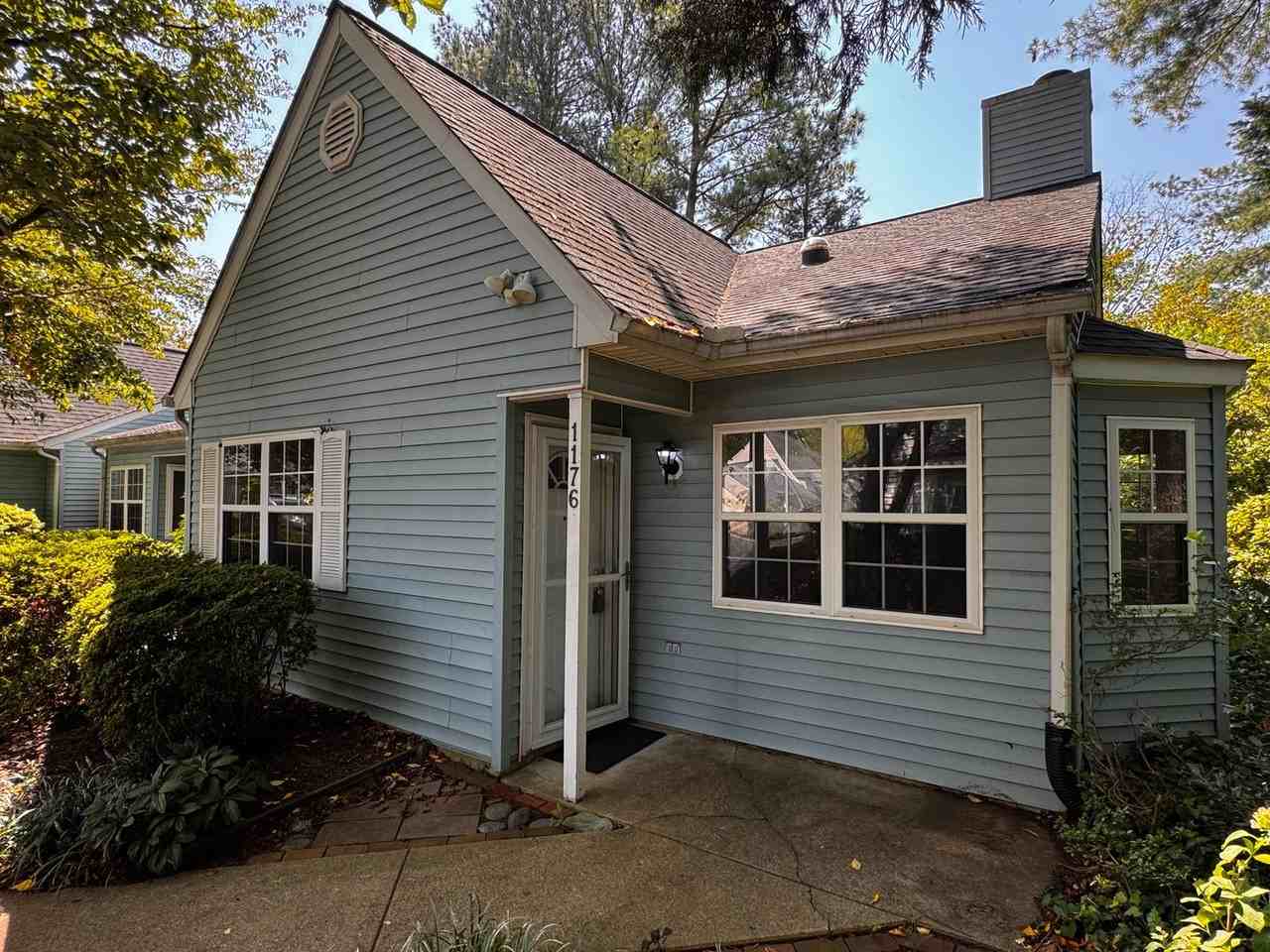1176 Rose Arbor Ct - Photo 2 of 23