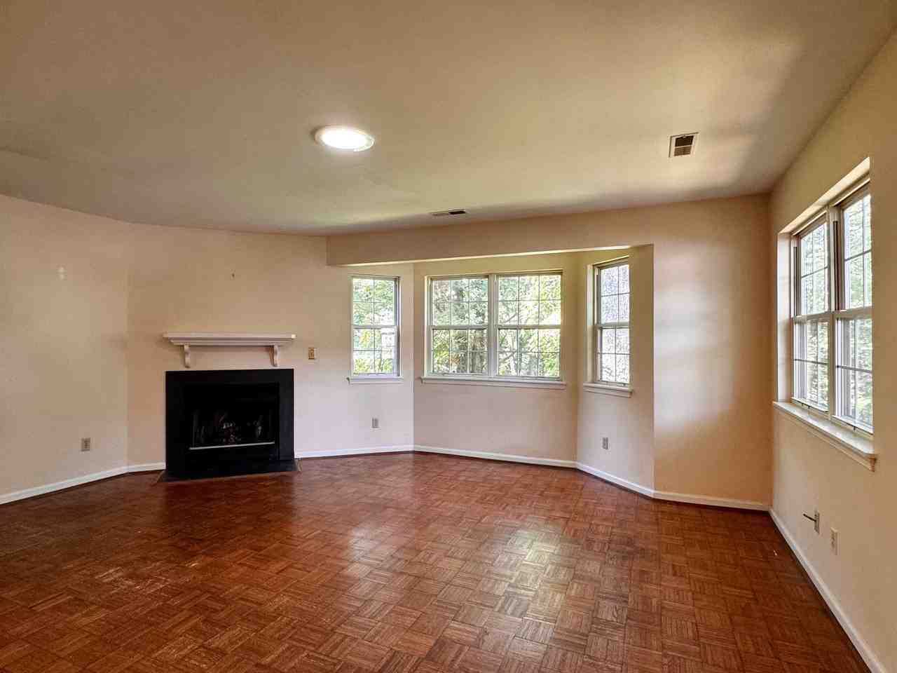 1176 Rose Arbor Ct - Photo 3 of 23