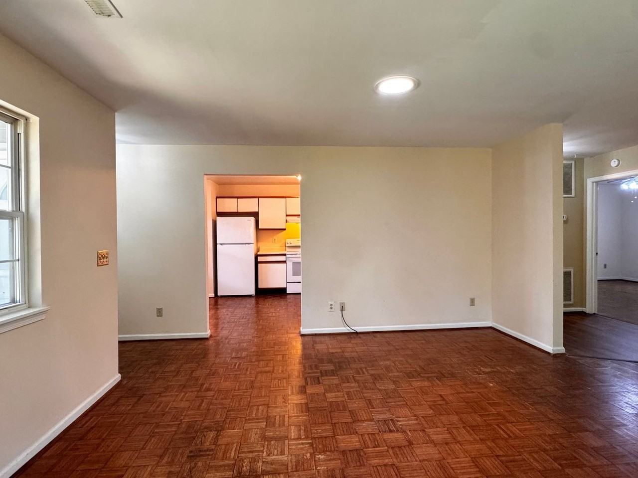 1176 Rose Arbor Ct - Photo 4 of 23
