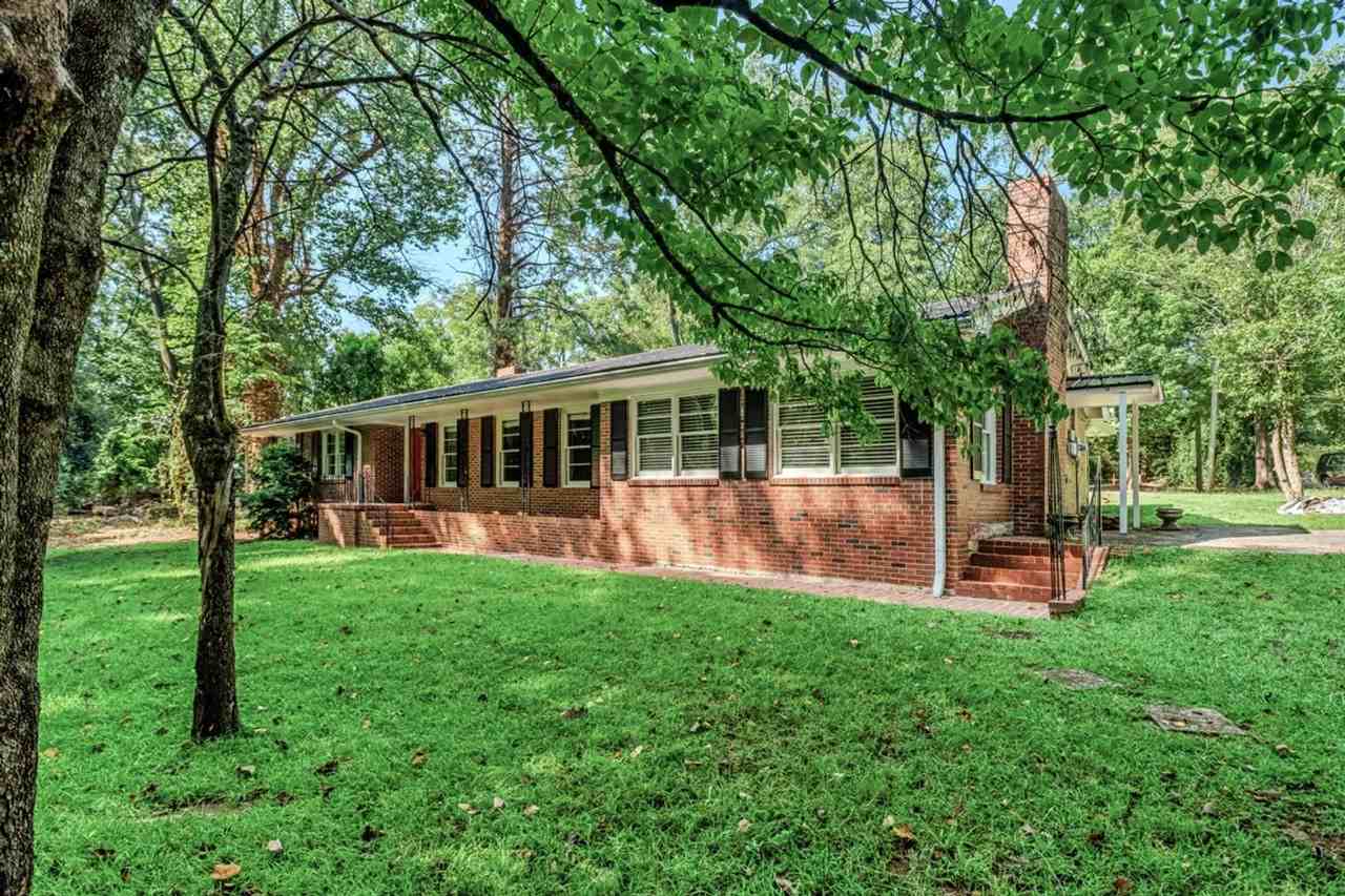 1380 Ivywood Dr - Photo 3 of 37