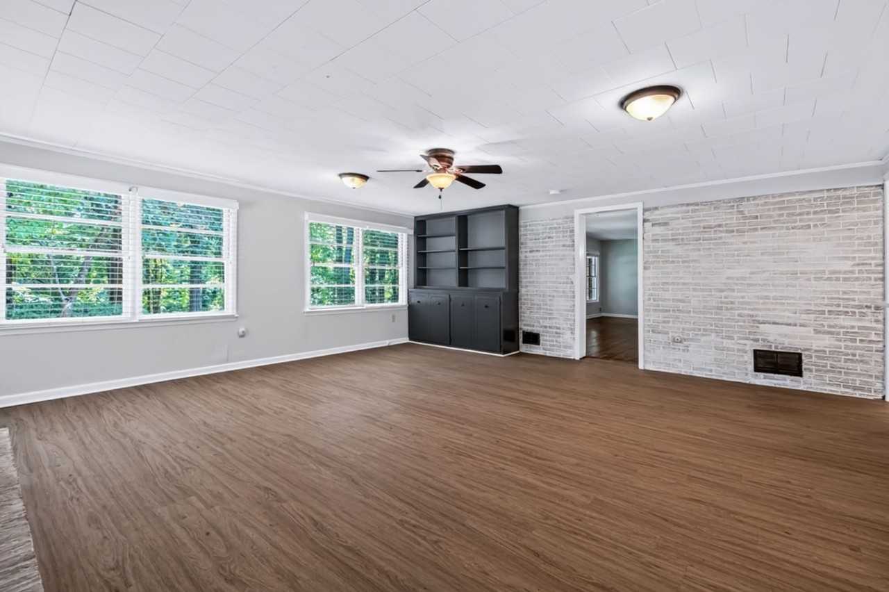 1380 Ivywood Dr - Photo 5 of 37