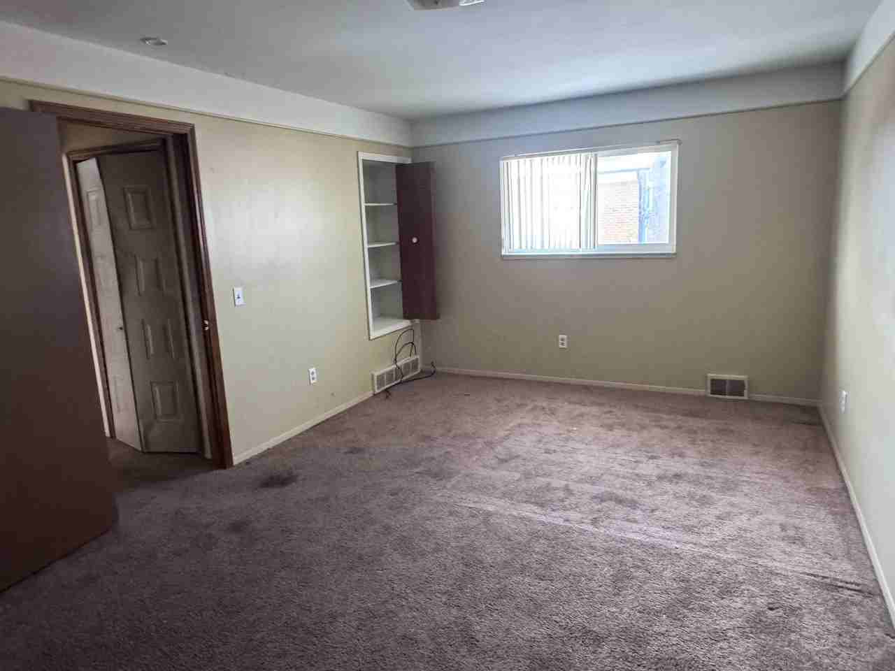 16431 E 10 Mile Rd - Photo 2 of 7