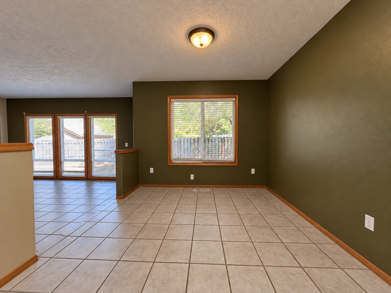 17027 Sw Lynnly Way - Photo 4 of 23