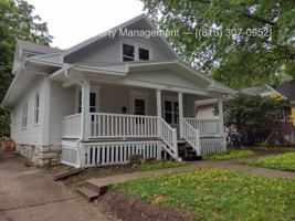 featured image of 1419 S Willow Ave