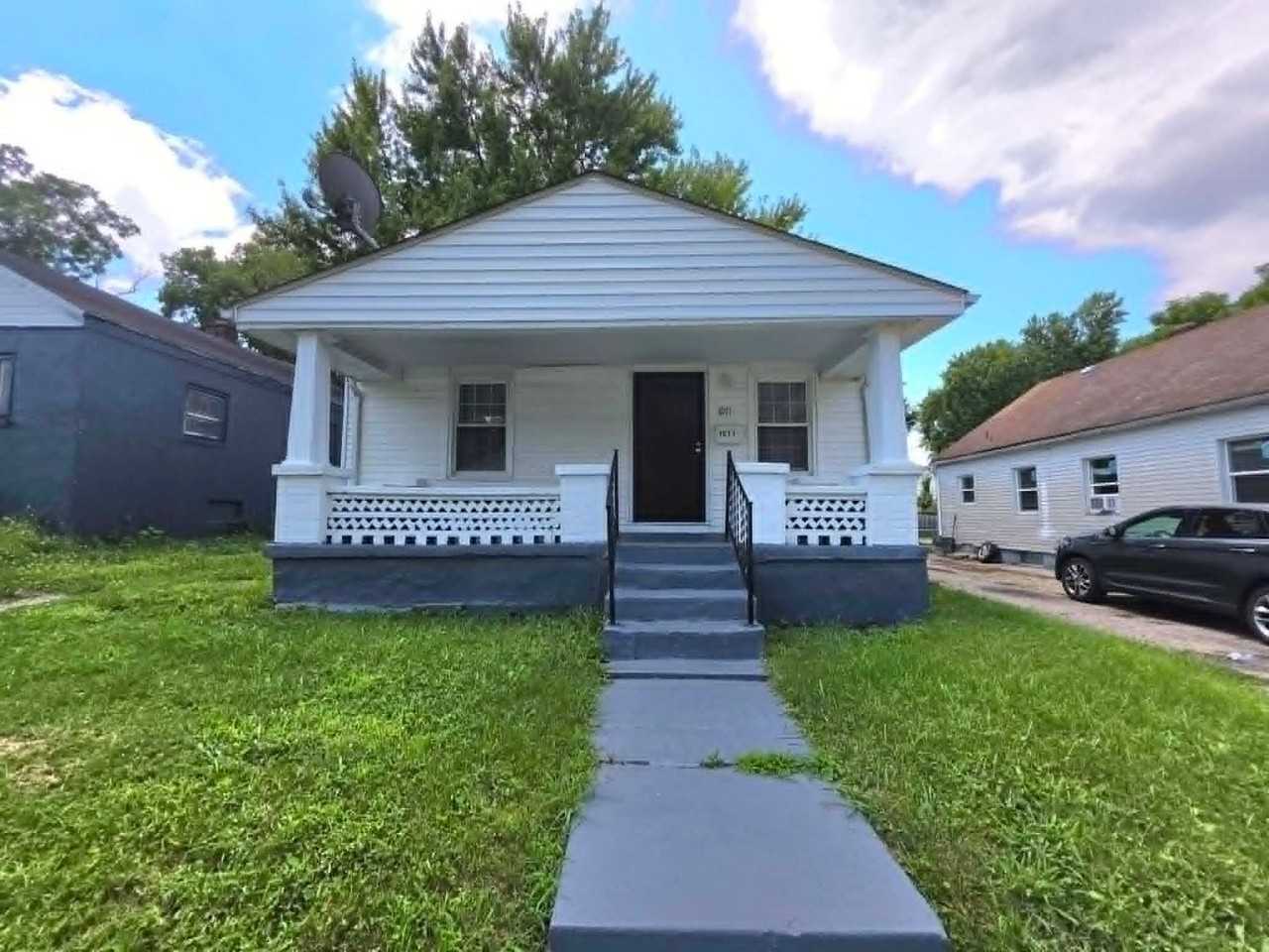 1017 Haller Ave - Photo 2 of 12