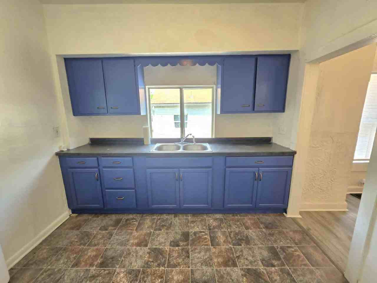 1017 Haller Ave - Photo 4 of 12