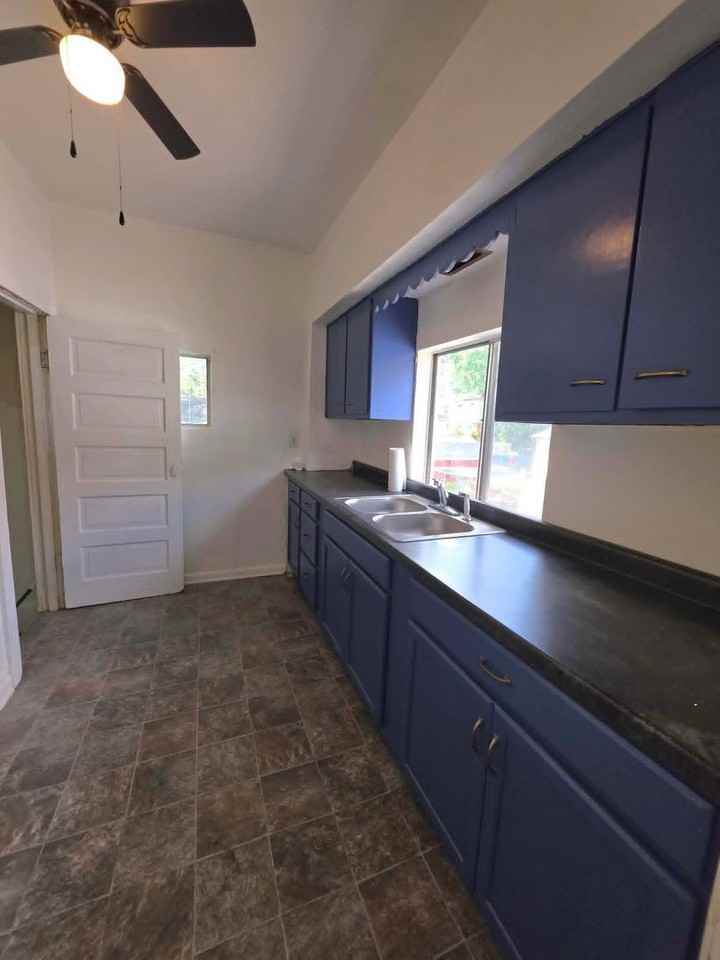 1017 Haller Ave - Photo 5 of 12