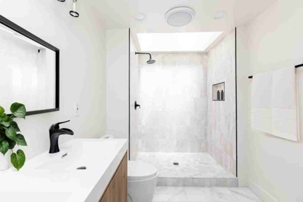 3410 Oakenshaw Pl - Photo 2 of 11