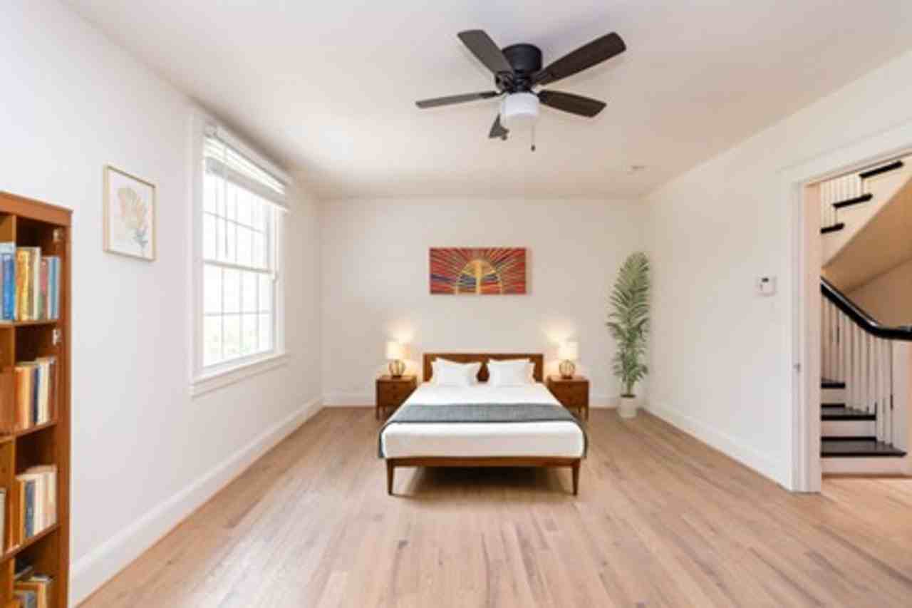 3410 Oakenshaw Pl - Photo 5 of 11