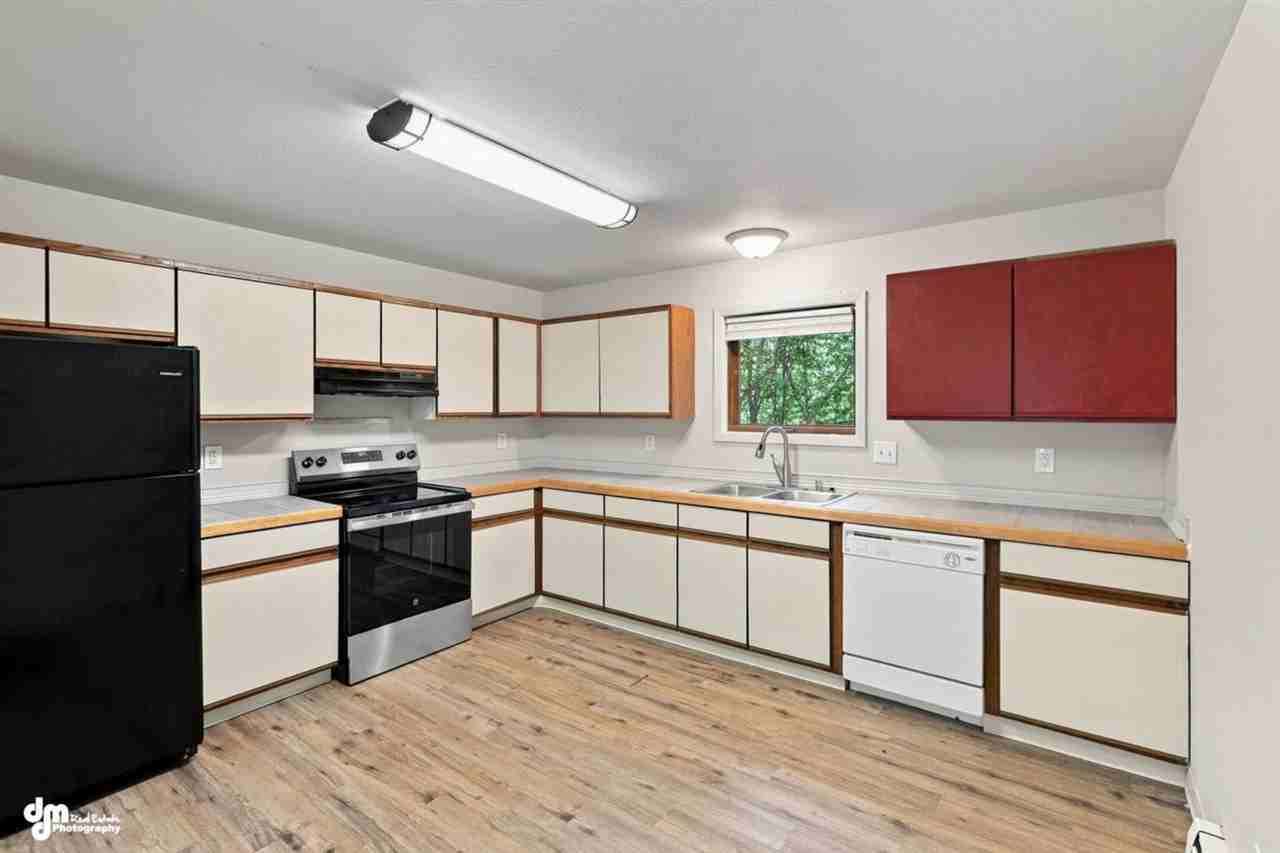 1775 N Fanciful Pl - Photo 3 of 11