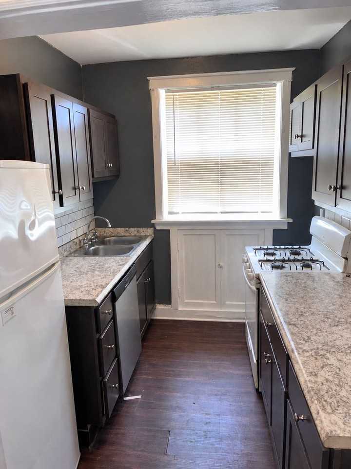 3702 S Broadway - Photo 4 of 7