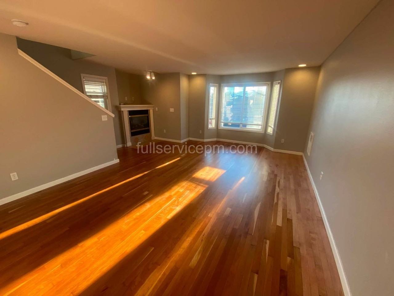 162A 15th Ave - Photo 4 of 33