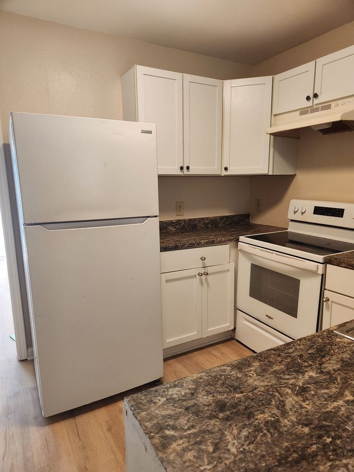 1105 N 40th St - Photo 3 of 16